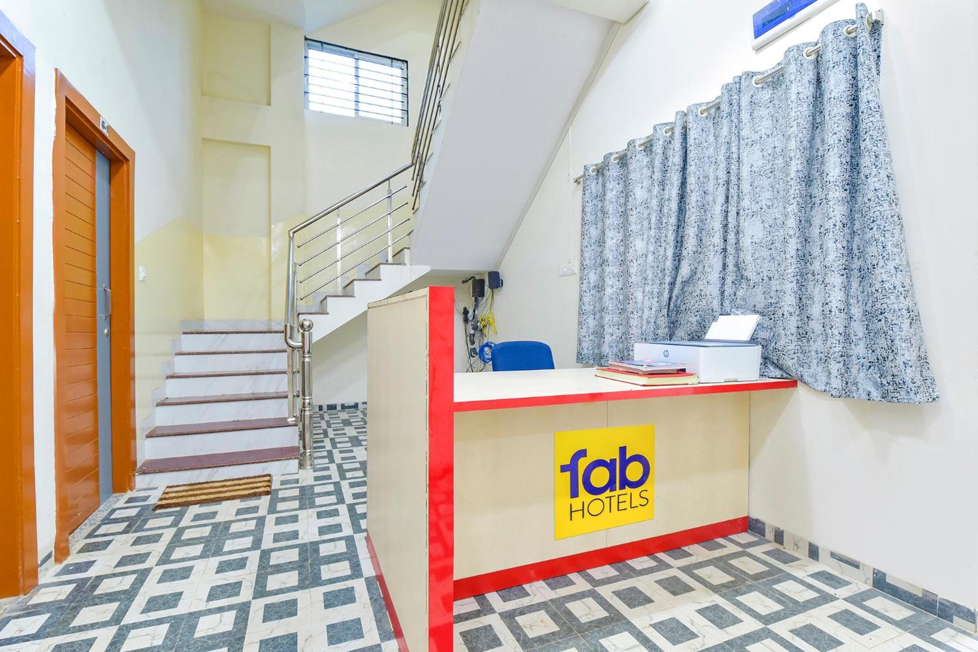 Fabhotel Grand Embassy Indore Exterior foto