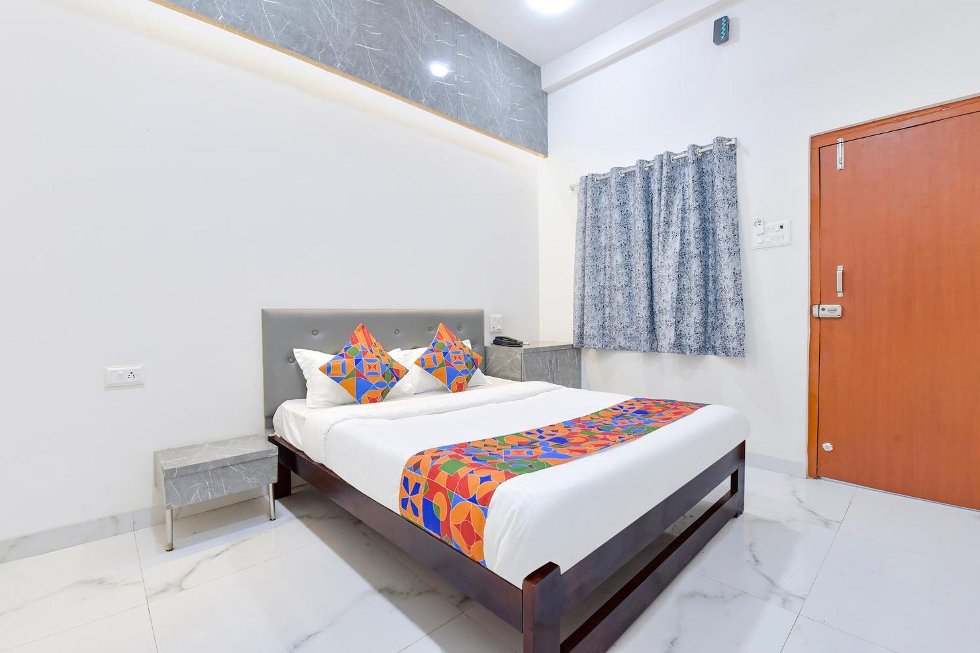 Fabhotel Grand Embassy Indore Exterior foto