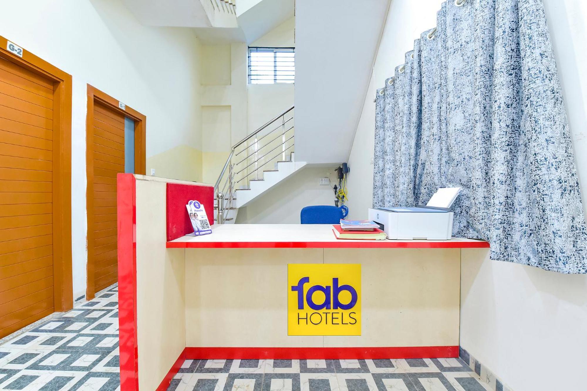 Fabhotel Grand Embassy Indore Exterior foto