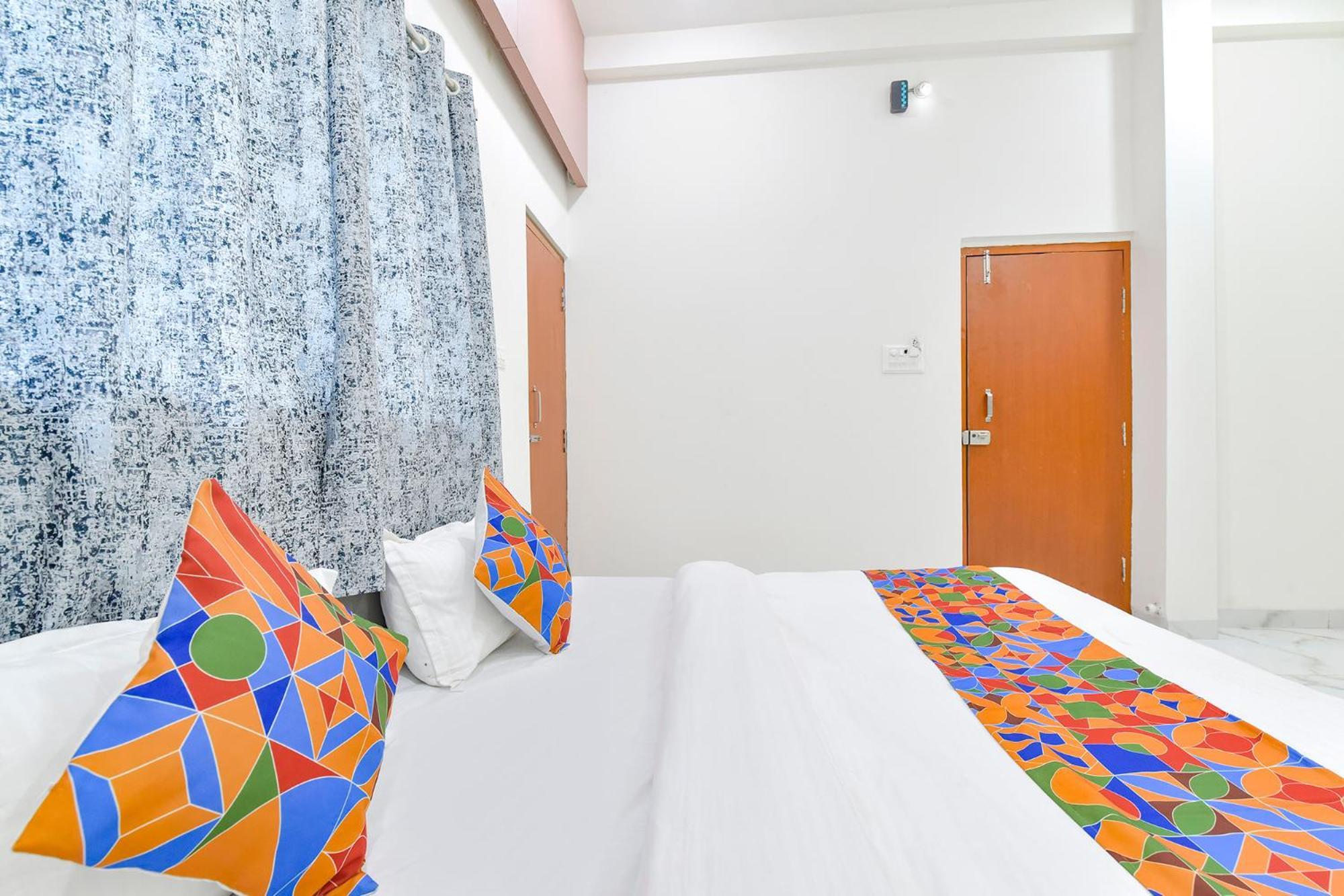 Fabhotel Grand Embassy Indore Exterior foto