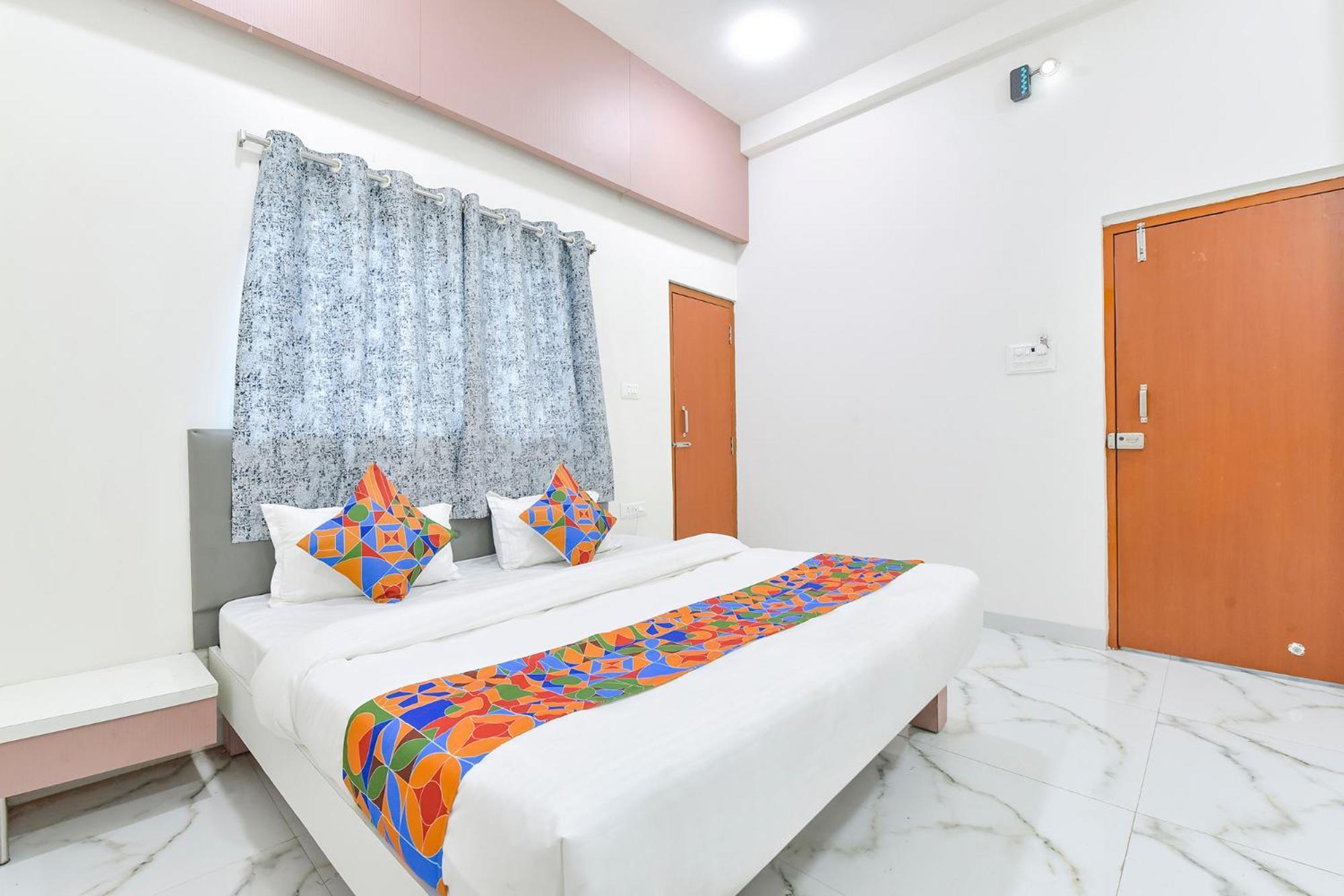 Fabhotel Grand Embassy Indore Exterior foto
